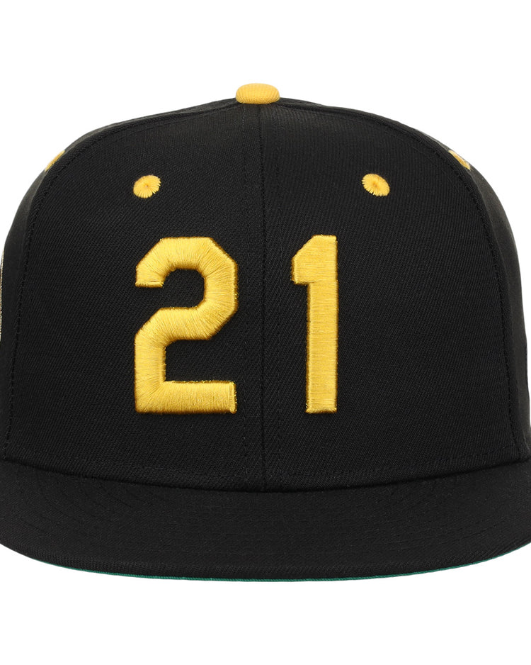 The EFF Roberto Clemente Signature Series Fitted Ballcap in black features “21” in bold yellow embroidery, a flat brim, and yellow accents, combining style and tribute in this exclusive cap.