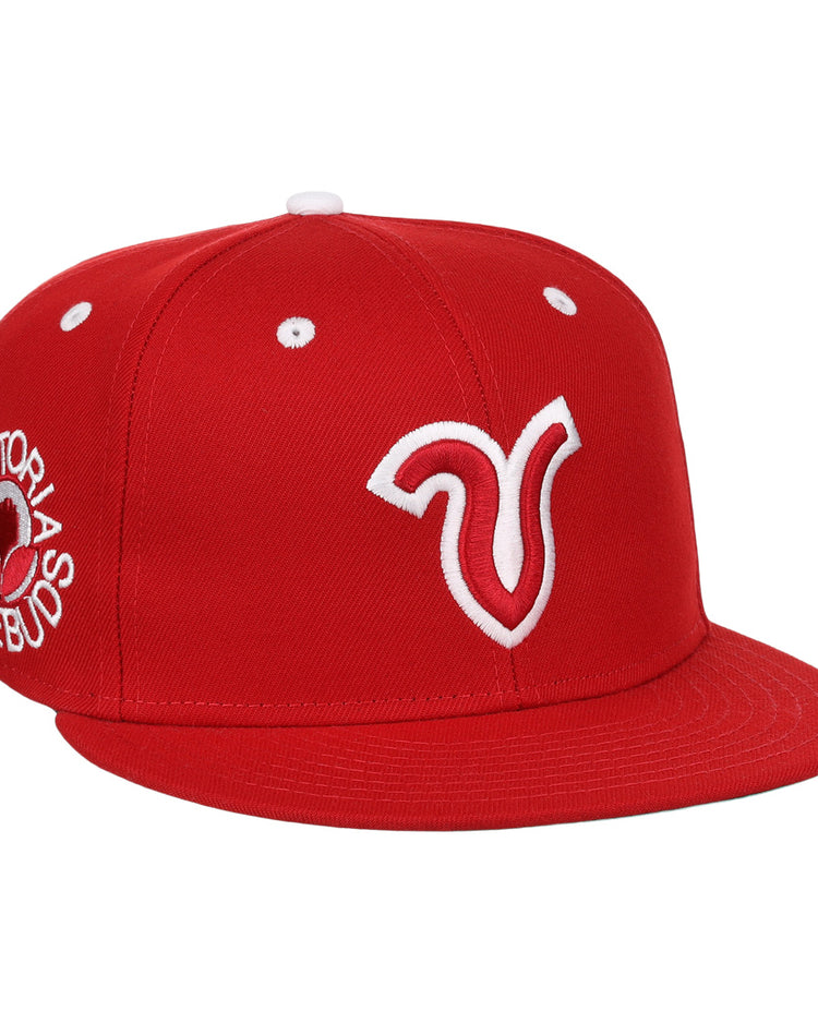 The Victoria Rosebuds EFF Lone Star Fitted Ballcap by EFF features a red structured crown, 3D white embroidered logo, Victoria Se Prohíbe and a baseball graphic in white on the side, flat brim, and white eyelets.