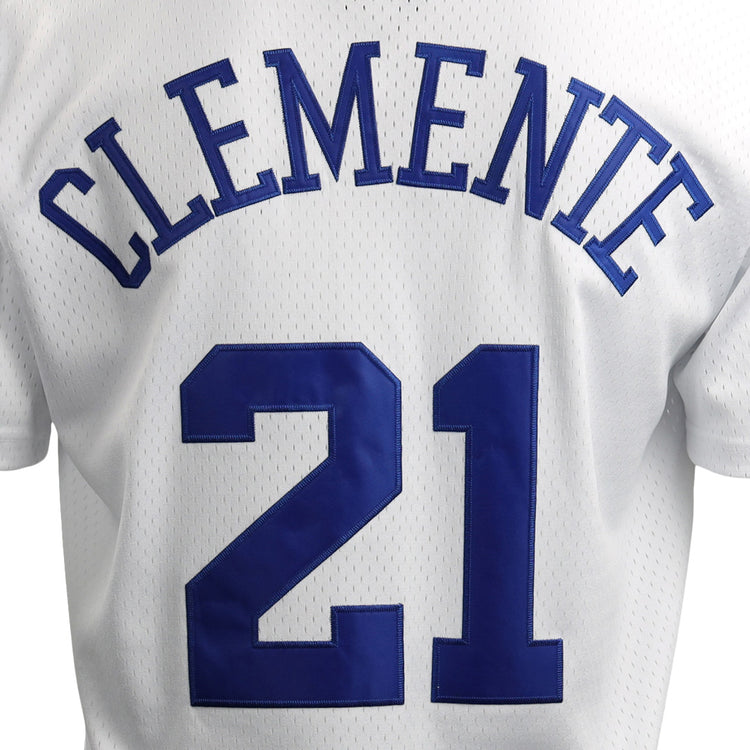 The back of an EFF Roberto Clemente Santurce Cangrejeros Vintage Inspired NL Replica Button-Up Mesh Jersey in white mesh with blue lettering, featuring Clemente above the number 21.
