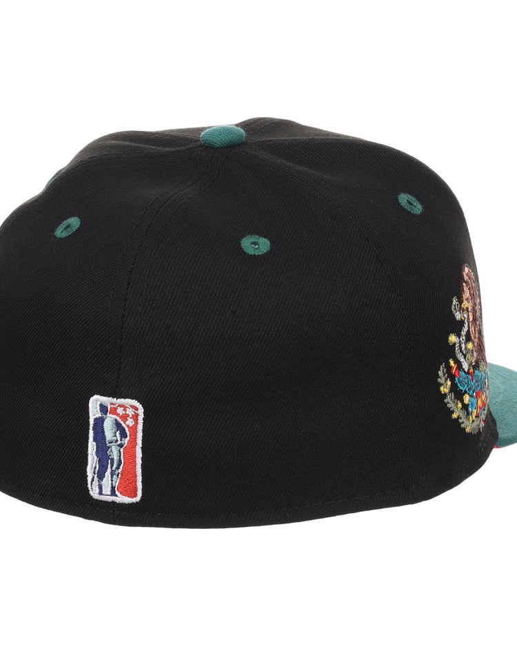 The EFF Veracruz Azules NLB Flip Fitted Ballcap is a vintage-inspired black cap with teal button, eyelets, and brim, plus white, red, and blue batter patch embroidery on the back for Mexican League style.