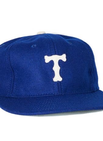 The EFF Toronto Maple Leafs 1939 Vintage Ballcap is a blue cap featuring a white T on the front, inspired by the teams authentic 1939 design, shown on a white background.